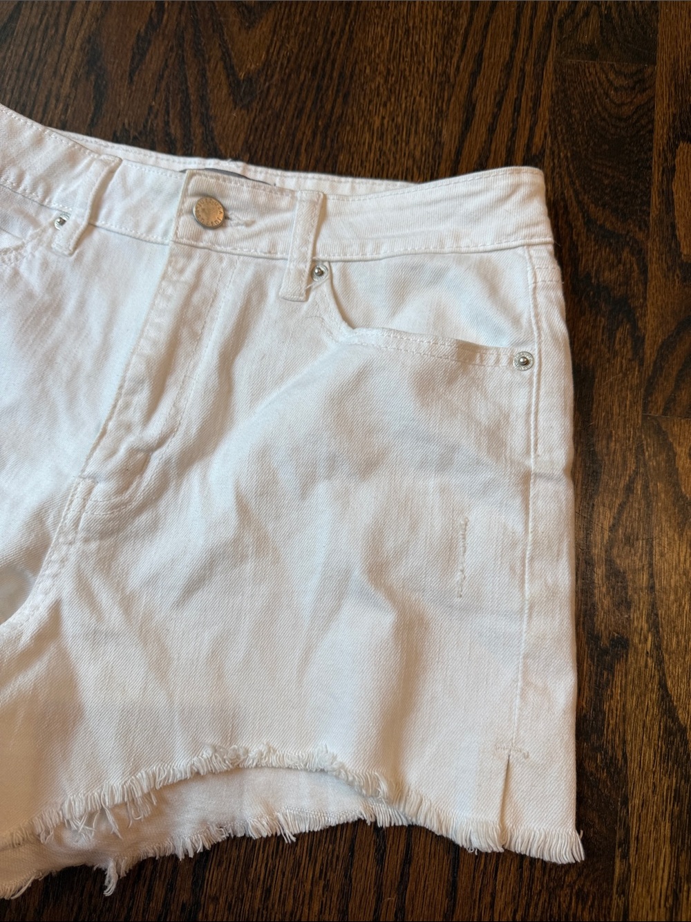 White Frayed Hem Women's Denim Shorts size medium - Picture 6 of 14